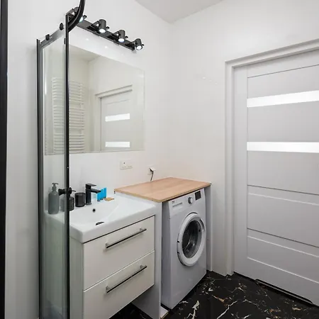 Wola Pleasant Apartment