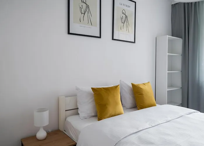 Wola Pleasant By Bookinghost