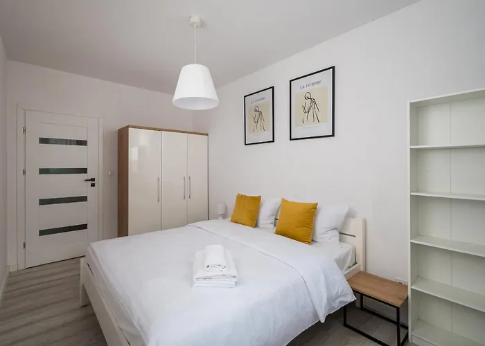 Apartment Wola Pleasant By Bookinghost